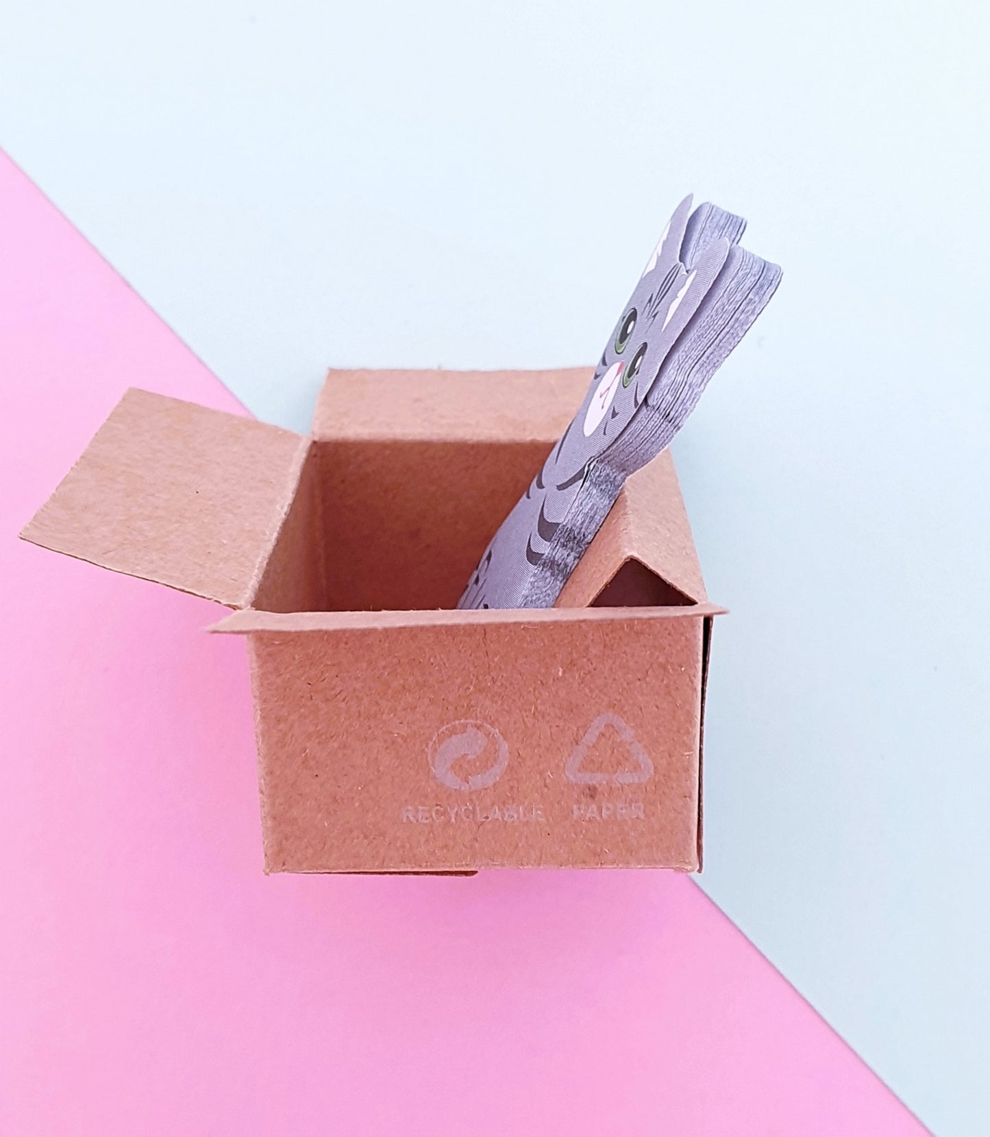 'Cat in a box' sticky index tabs